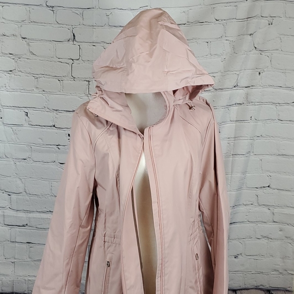 Cole Haan Packable Hooded Raincoat - Picture 7 of 11